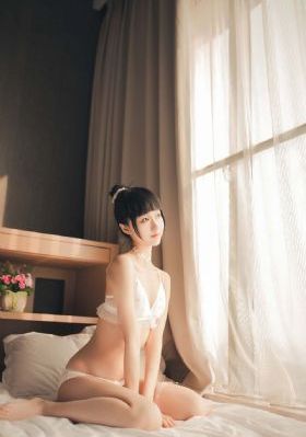 尤物在线看_高清高清迅雷在线观看